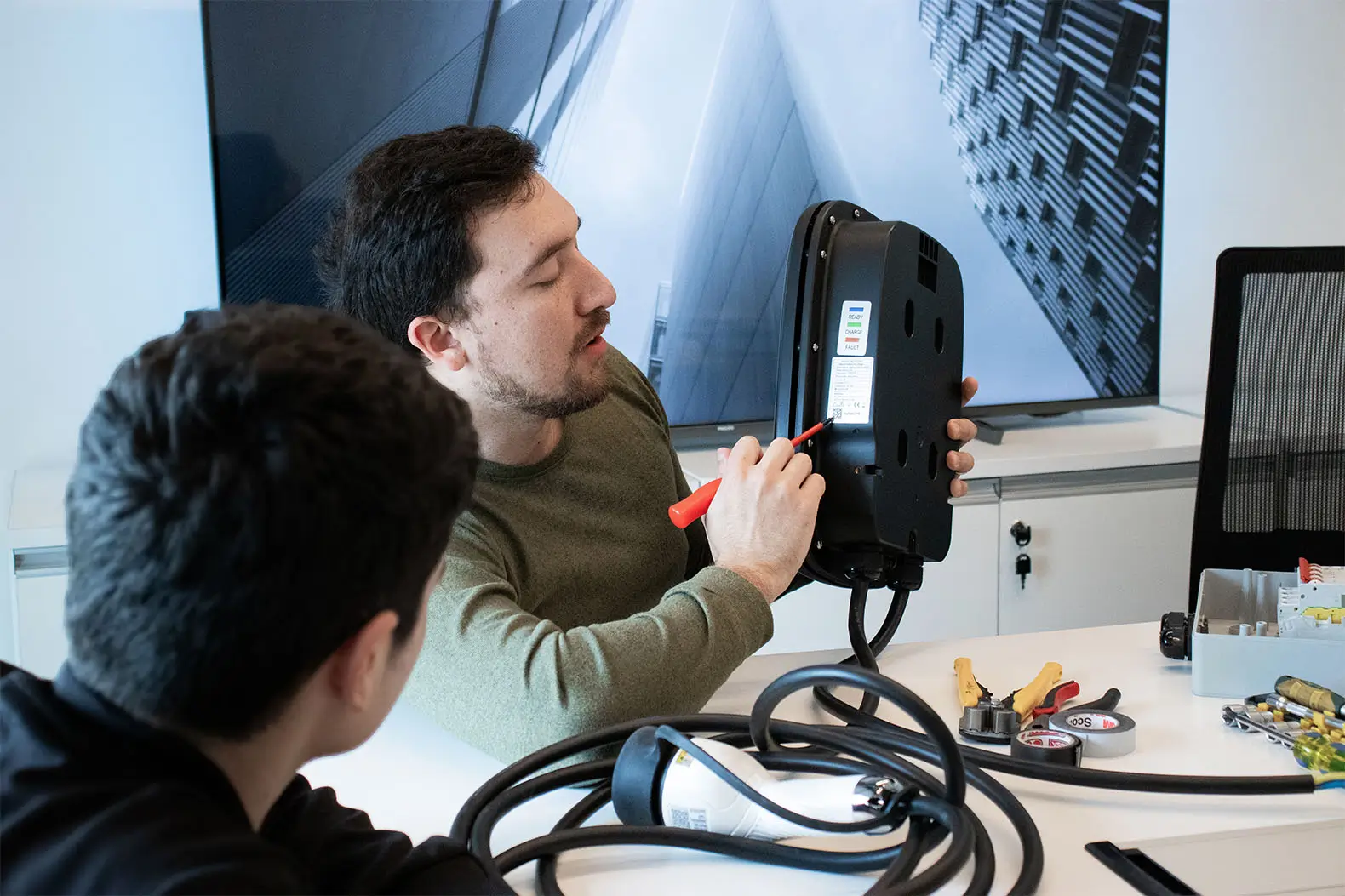 instaladores de cargadores electricos